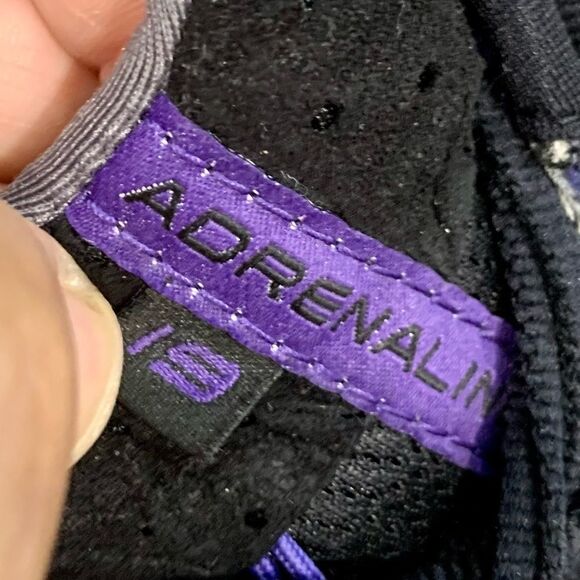 Brooks Adrenaline 19 Women’s Running Shoes. 10 - Picture 9 of 10